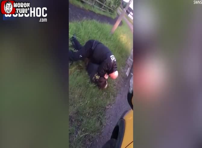Video :For the road rage incident, a police inspector will have a disciplinary hearing